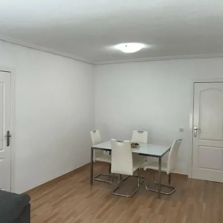 Homely El Paseo Apartamento Torrevieja